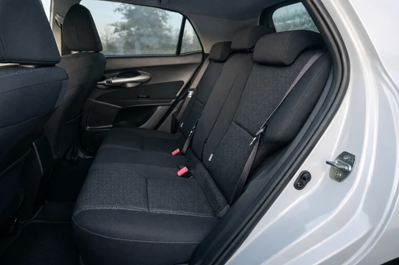 Toyota Auris 1.8 Хибрит Автомат , снимка 12 - Автомобили и джипове - 53061981