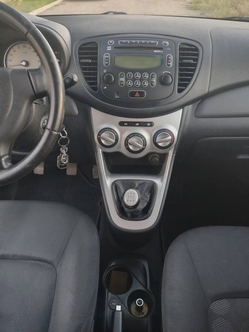 Hyundai I10, снимка 8 - Автомобили и джипове - 53458818