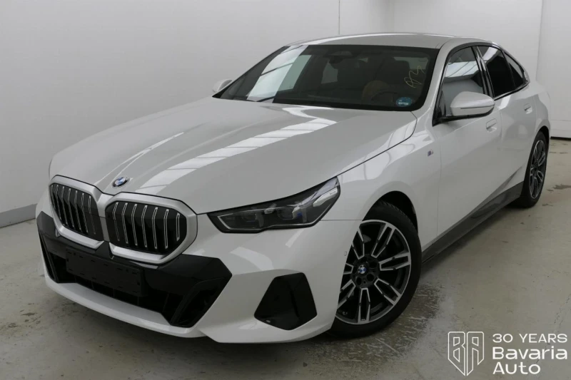 BMW 520 i M Sport Paket Steptronic - 103900 лв. / 53123.23 € - 31636888 1