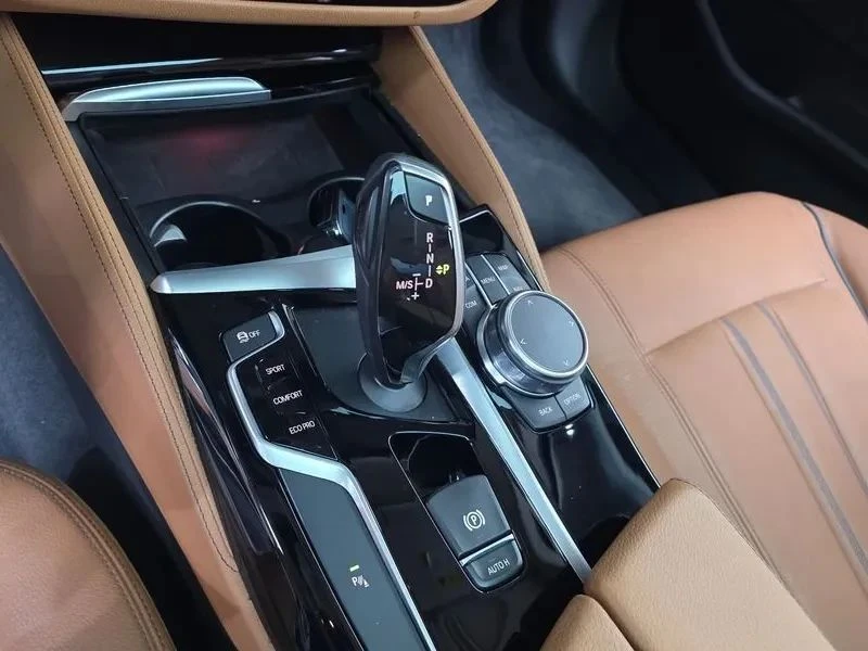 BMW 520, снимка 9 - Автомобили и джипове - 56690225
