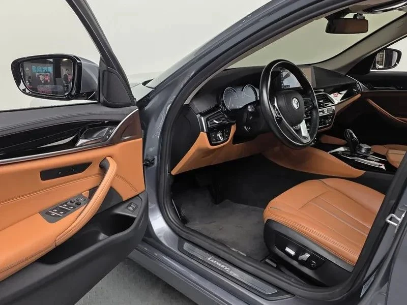 BMW 520, снимка 10 - Автомобили и джипове - 56690225
