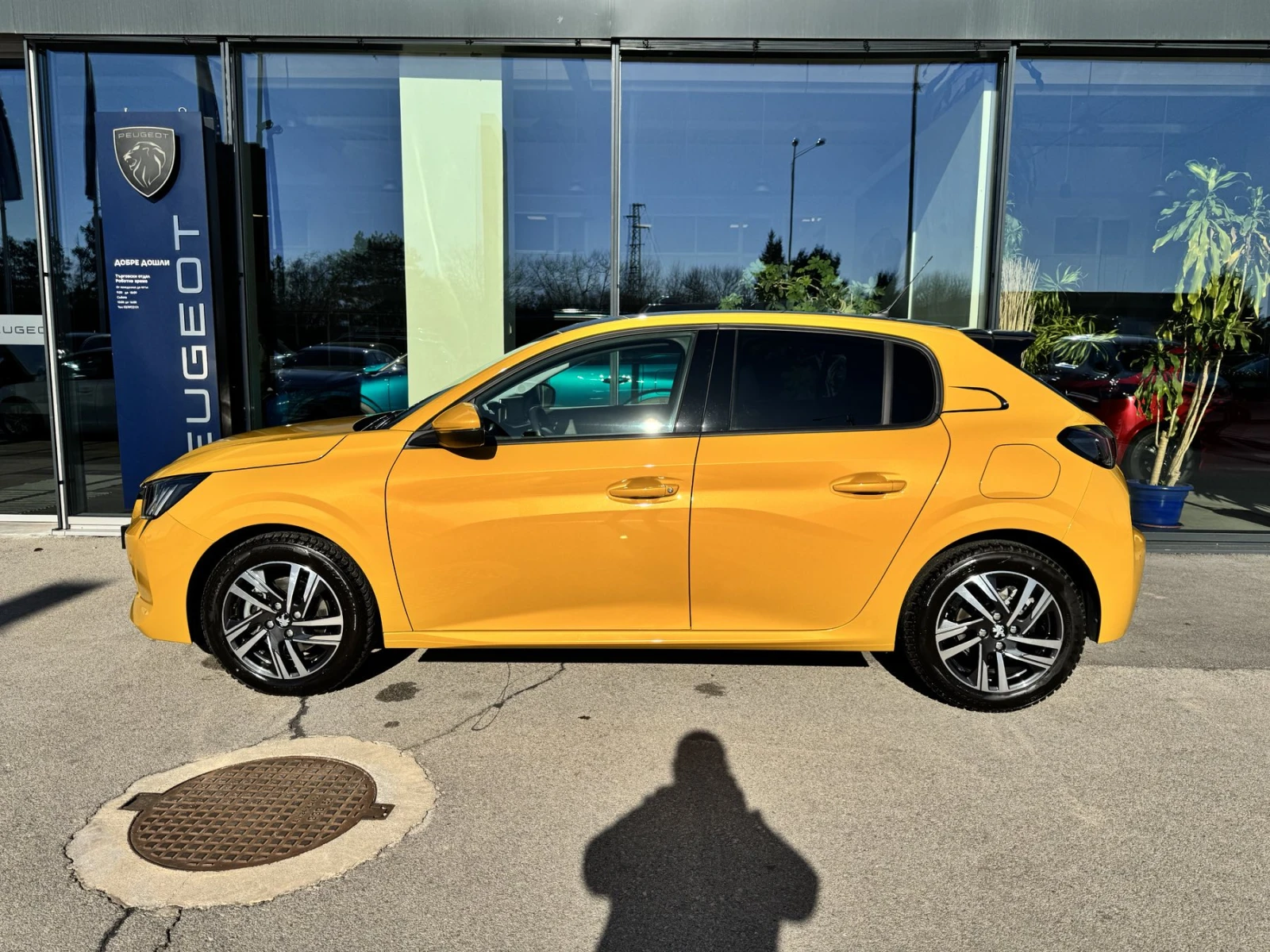 Peugeot 208 NEW ALLURE 1.2 PureTech 100 EAT8 EURO 6 - изображение 8