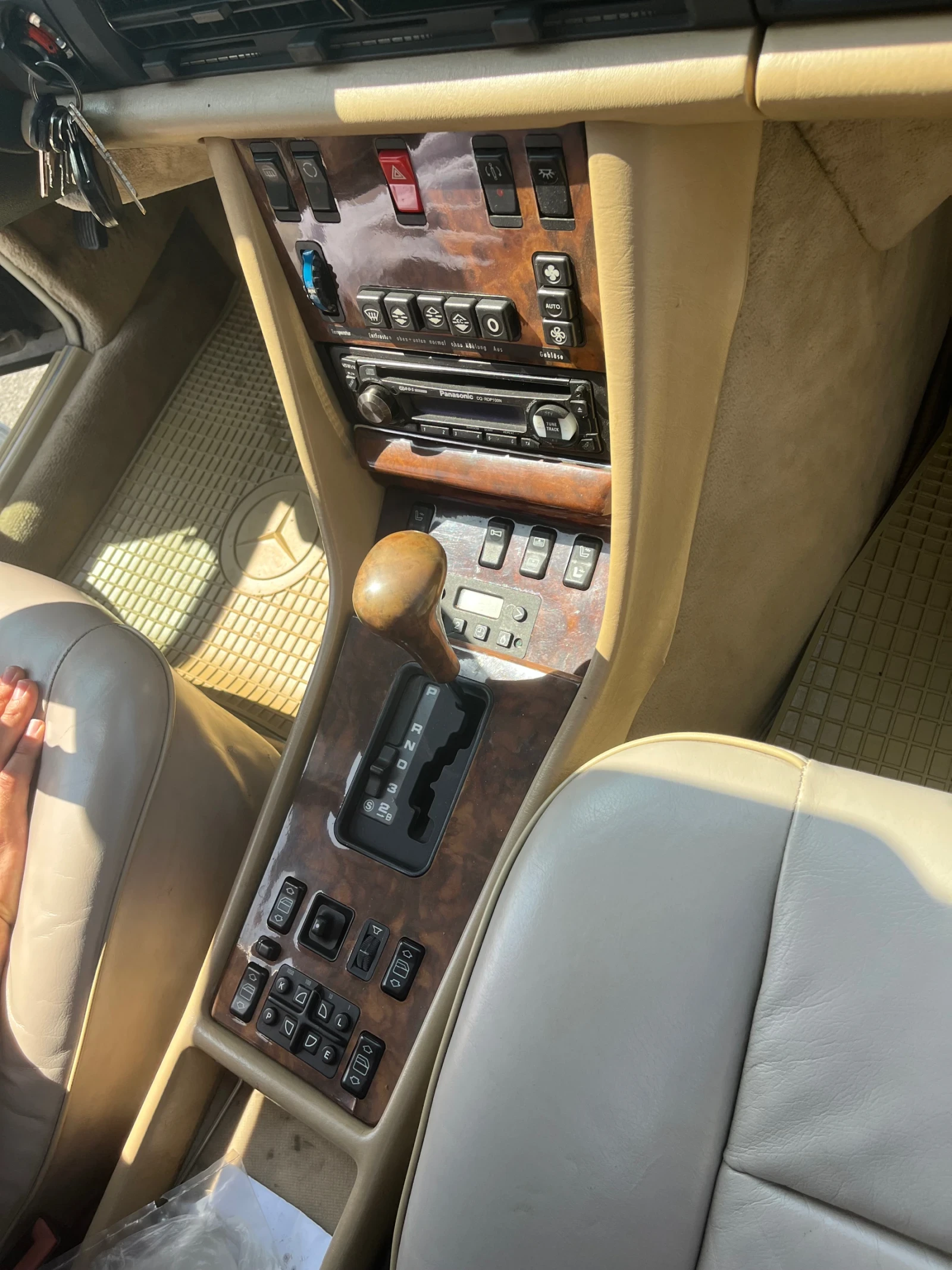 Mercedes-Benz 560 Mercedes-Benz 560SEL  - изображение 10