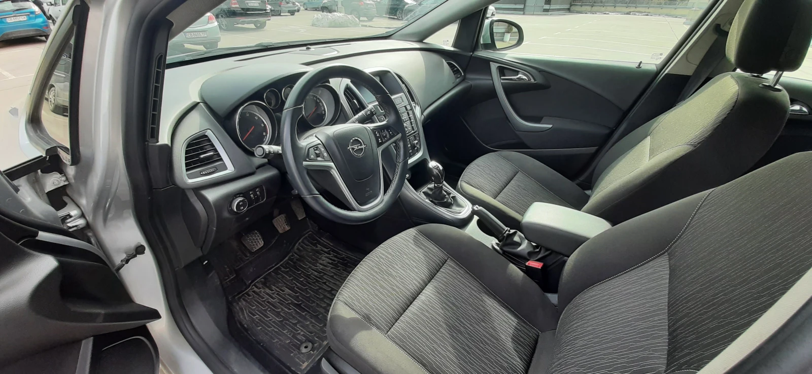 Opel Astra 1.6 CDTI безупречно поддържан - изображение 10