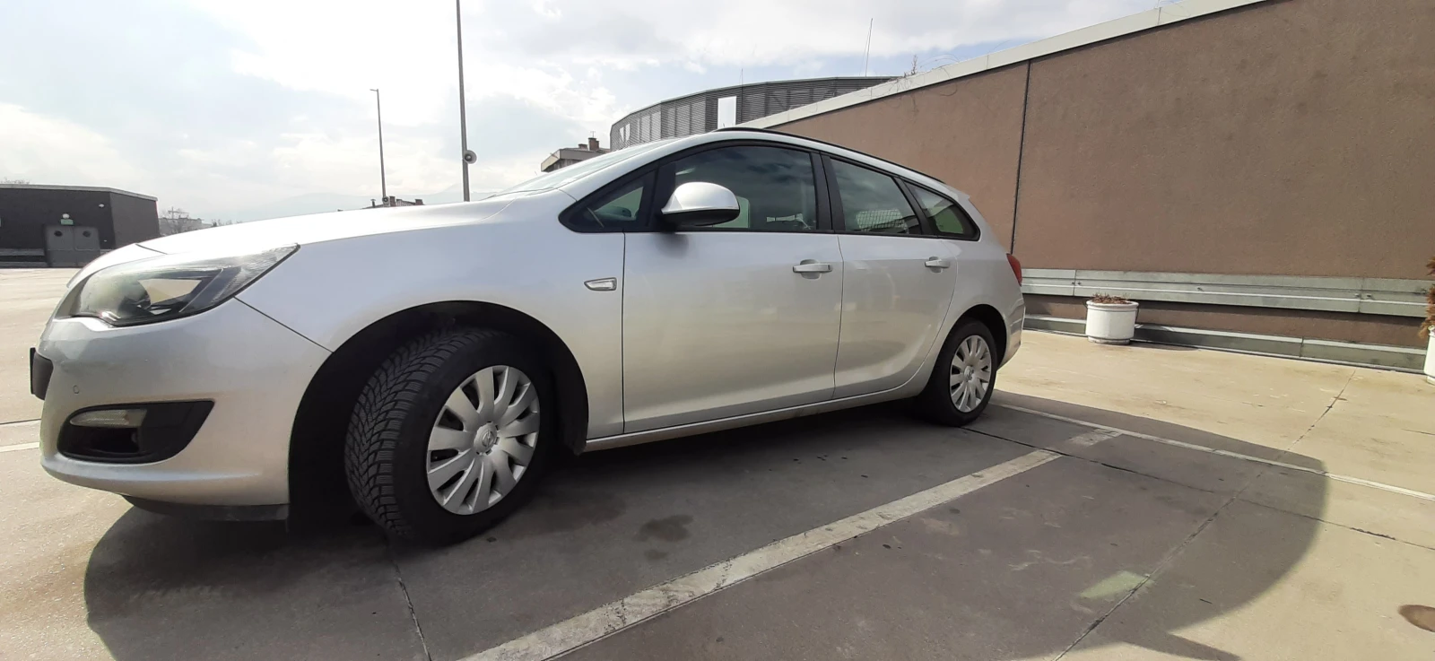 Opel Astra 1.6 CDTI безупречно поддържан - изображение 8