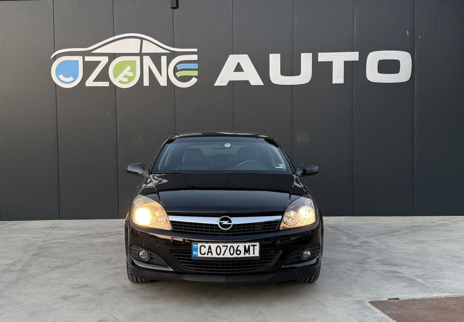 Opel Astra GTC COUPE - изображение 2