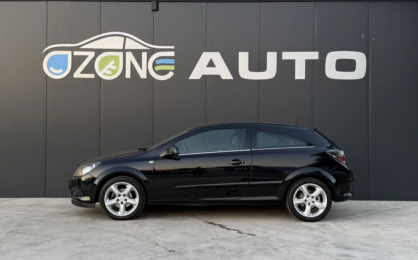 Opel Astra GTC COUPE - изображение 5