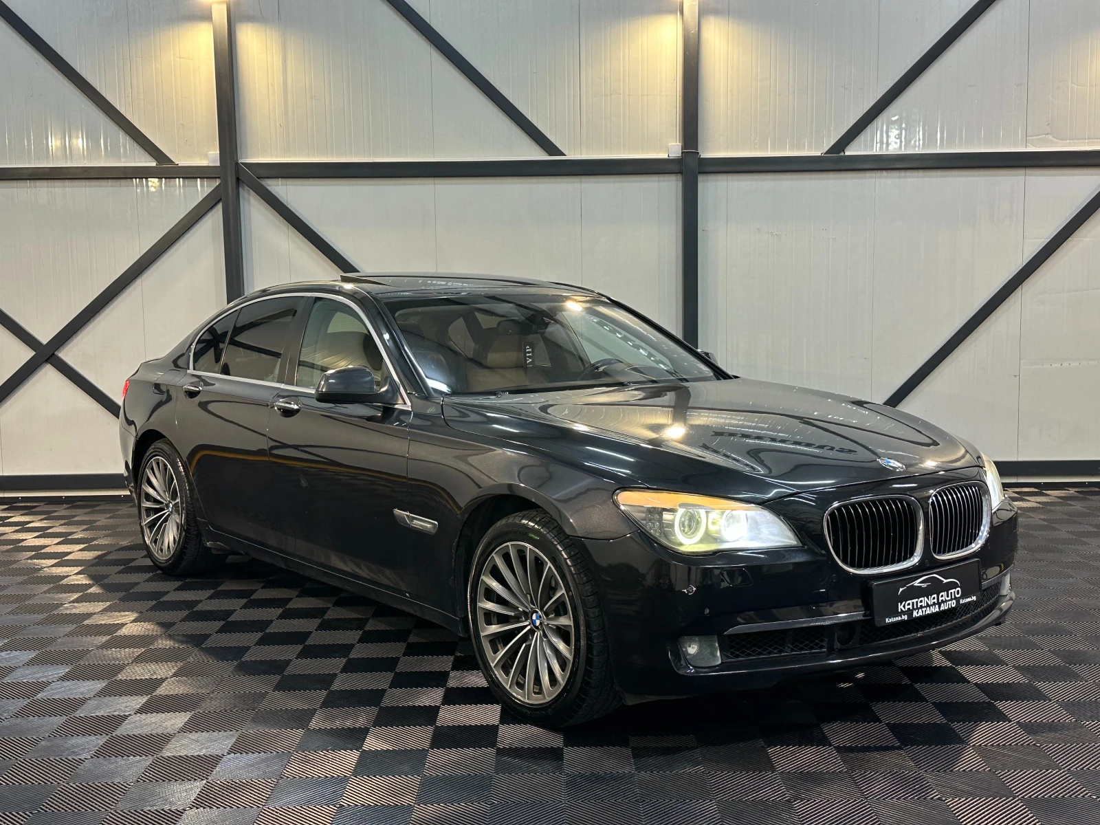 BMW 730 d* Дистроник* Вакум* Head-up* , снимка 2 - Автомобили и джипове - 51055348