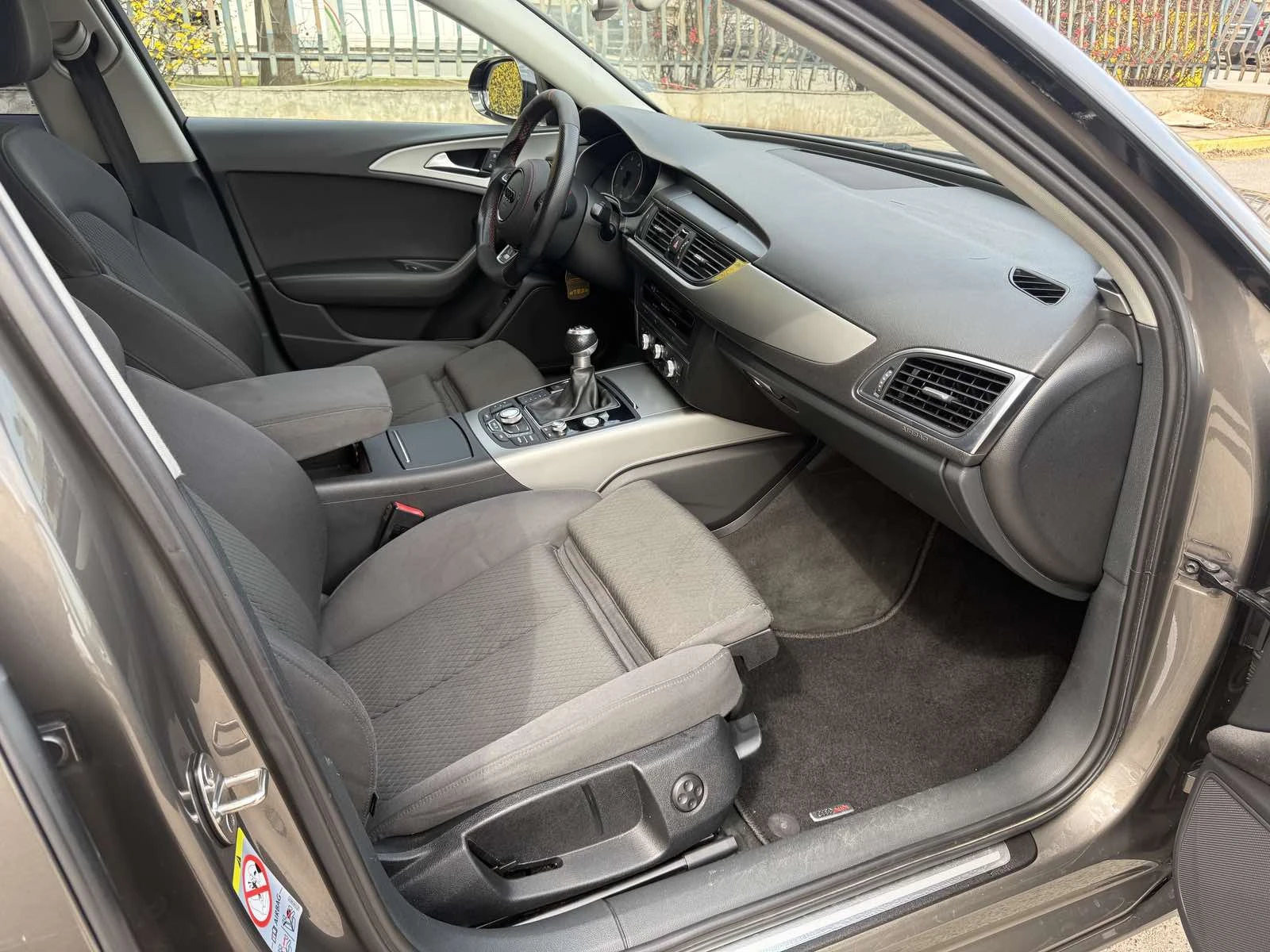 Audi A6 2.0 TDI Avant, снимка 13 - Автомобили и джипове - 53986897