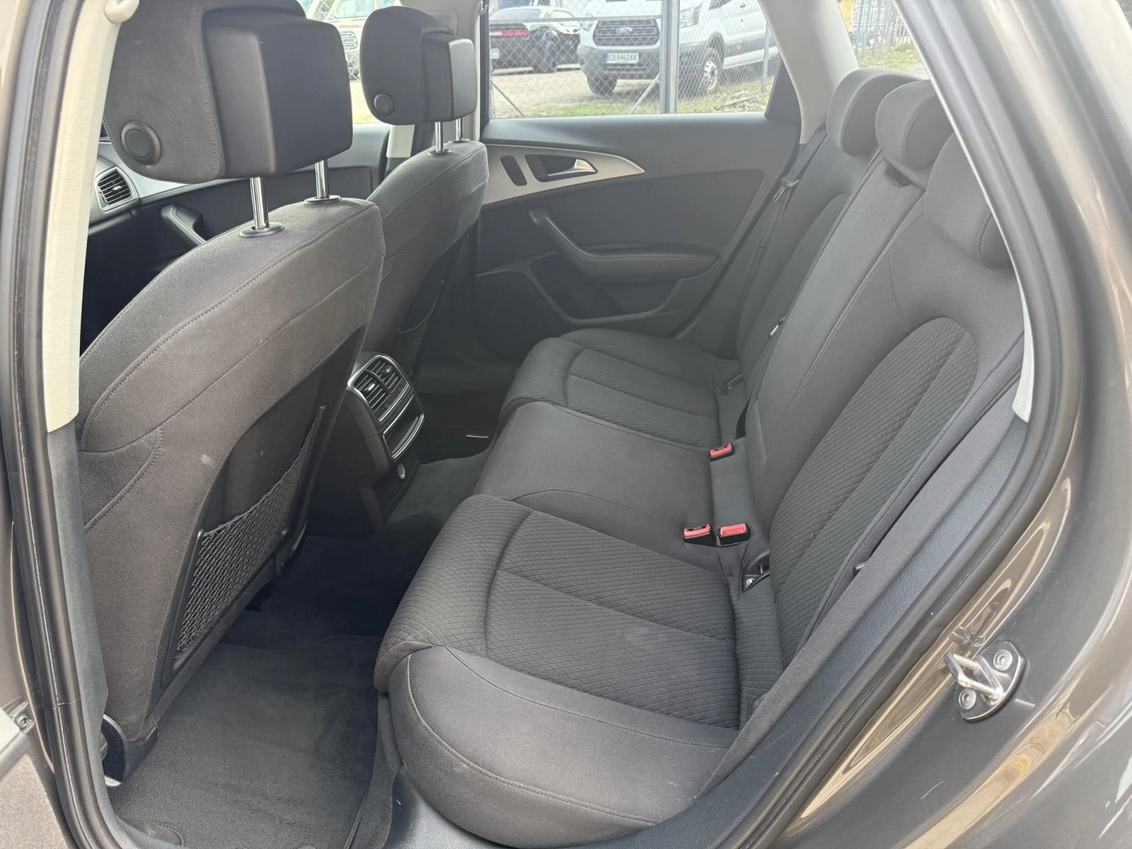 Audi A6 2.0 TDI Avant, снимка 14 - Автомобили и джипове - 53986897