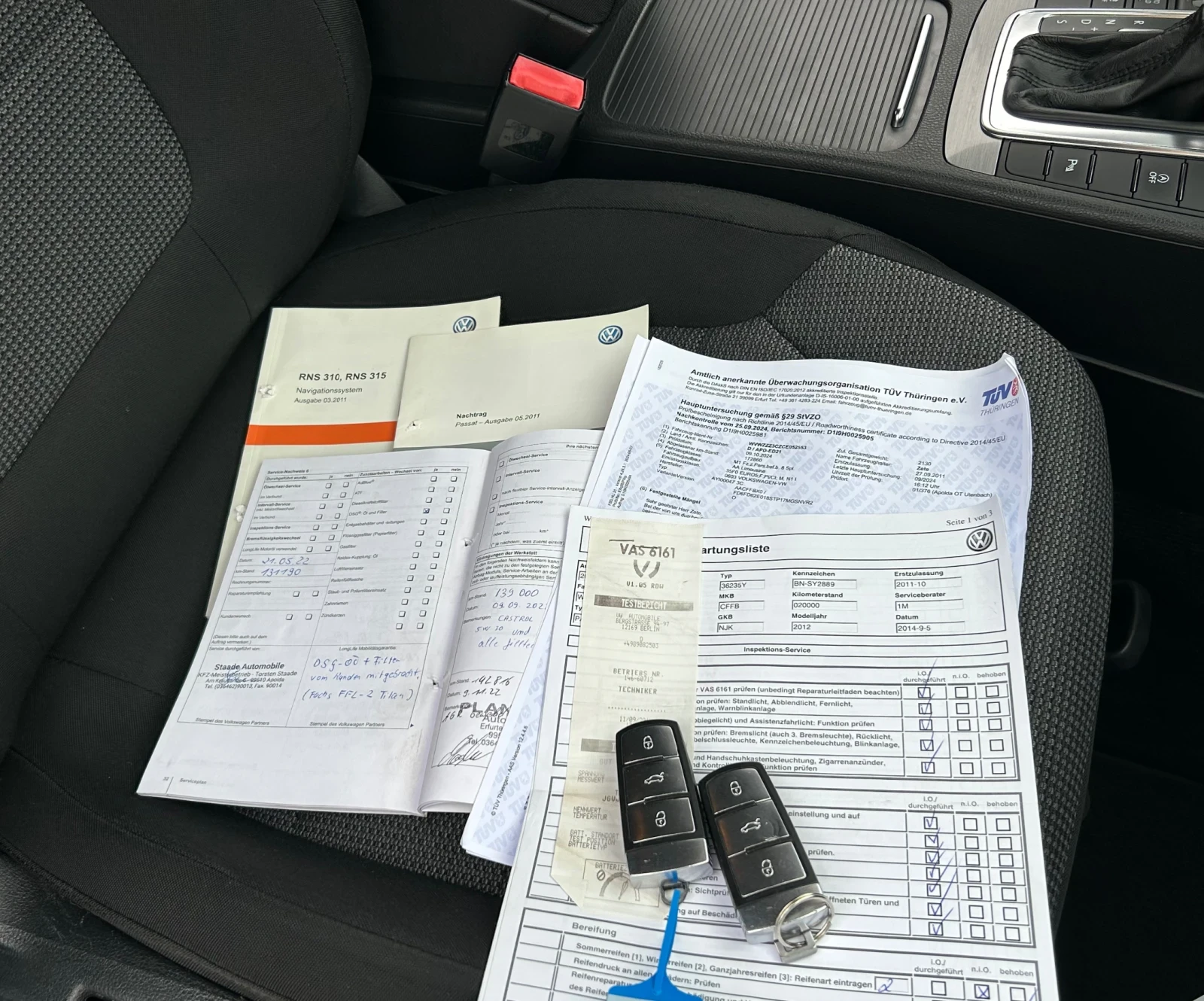 VW Passat 2.0 TDI DSG, снимка 12 - Автомобили и джипове - 54032269