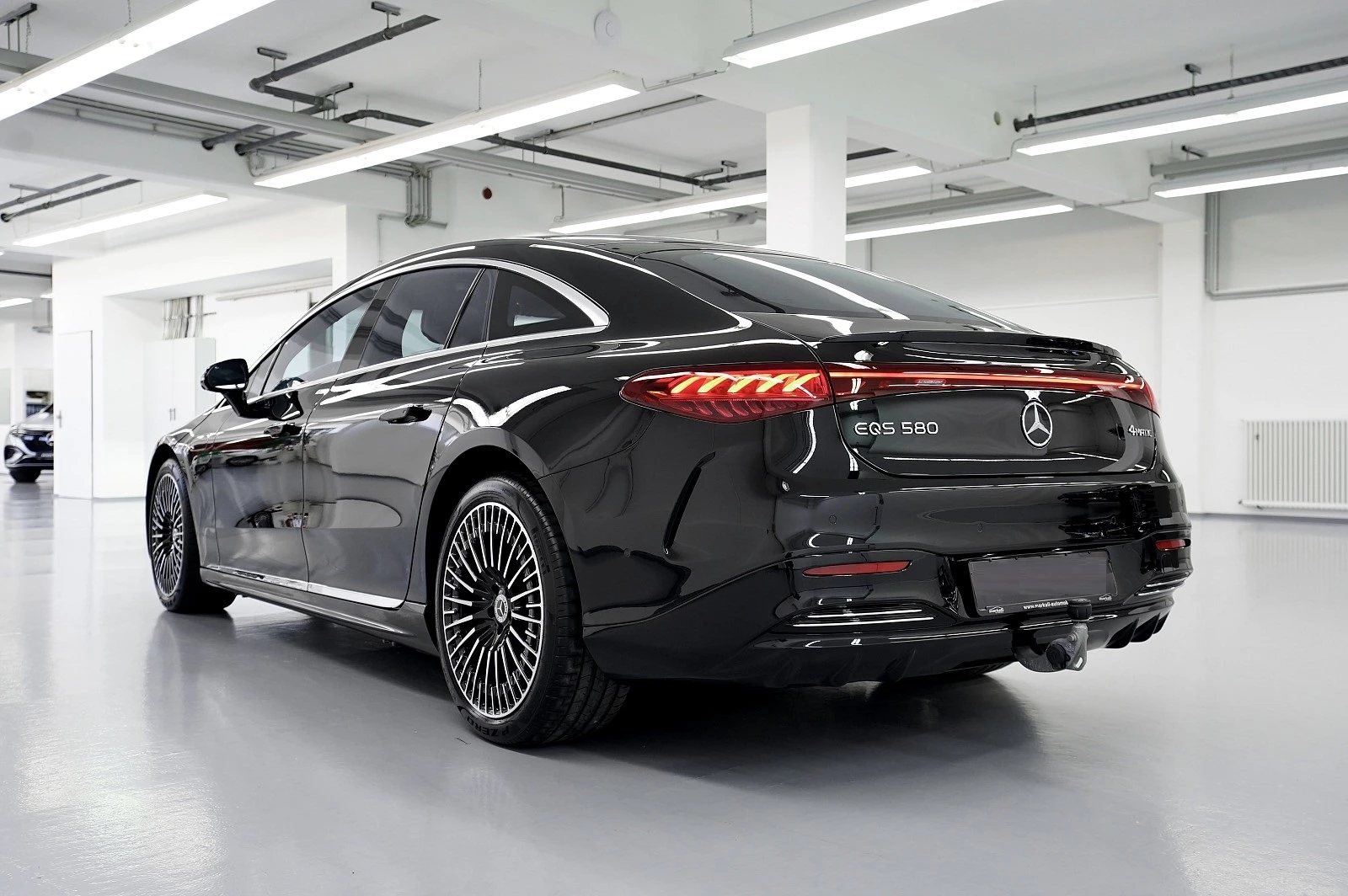 Mercedes-Benz EQS 580 AMG* 4 MATIC* PANO* BURM* DIGITAL LIGHTS* , снимка 5 - Автомобили и джипове - 54410110