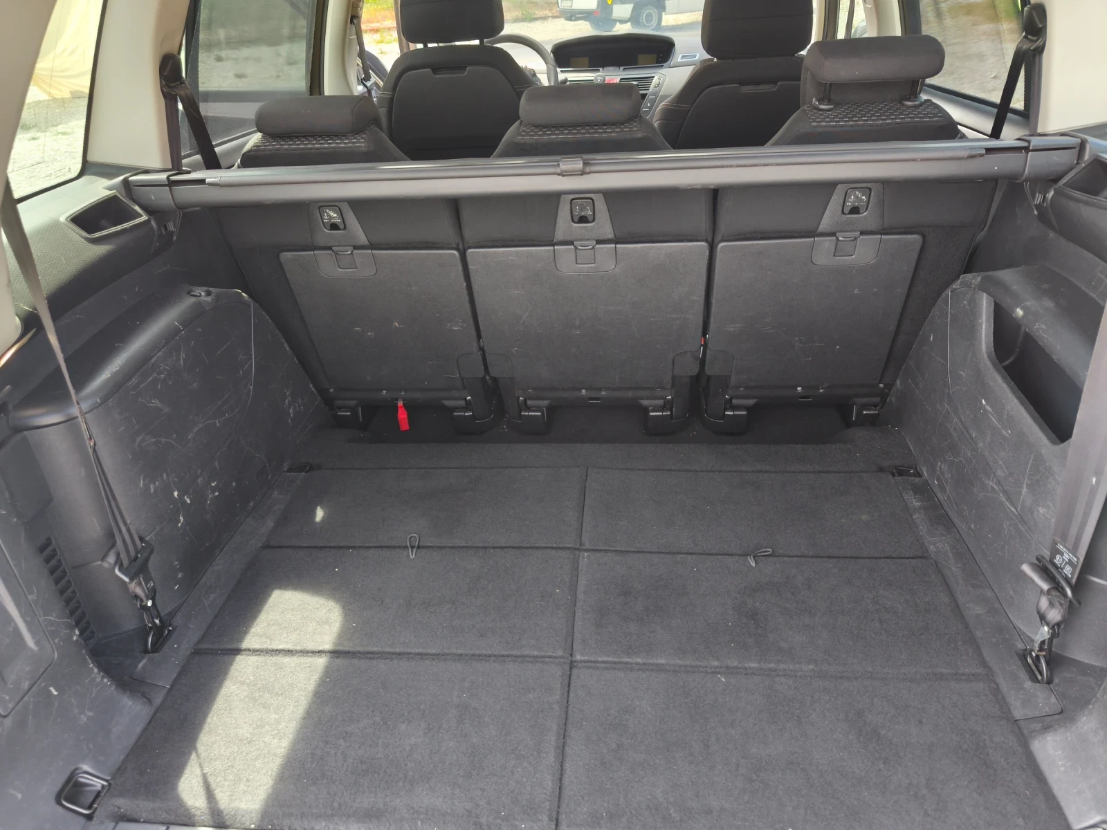 Citroen Grand C4 Picasso, снимка 6 - Автомобили и джипове - 54492575