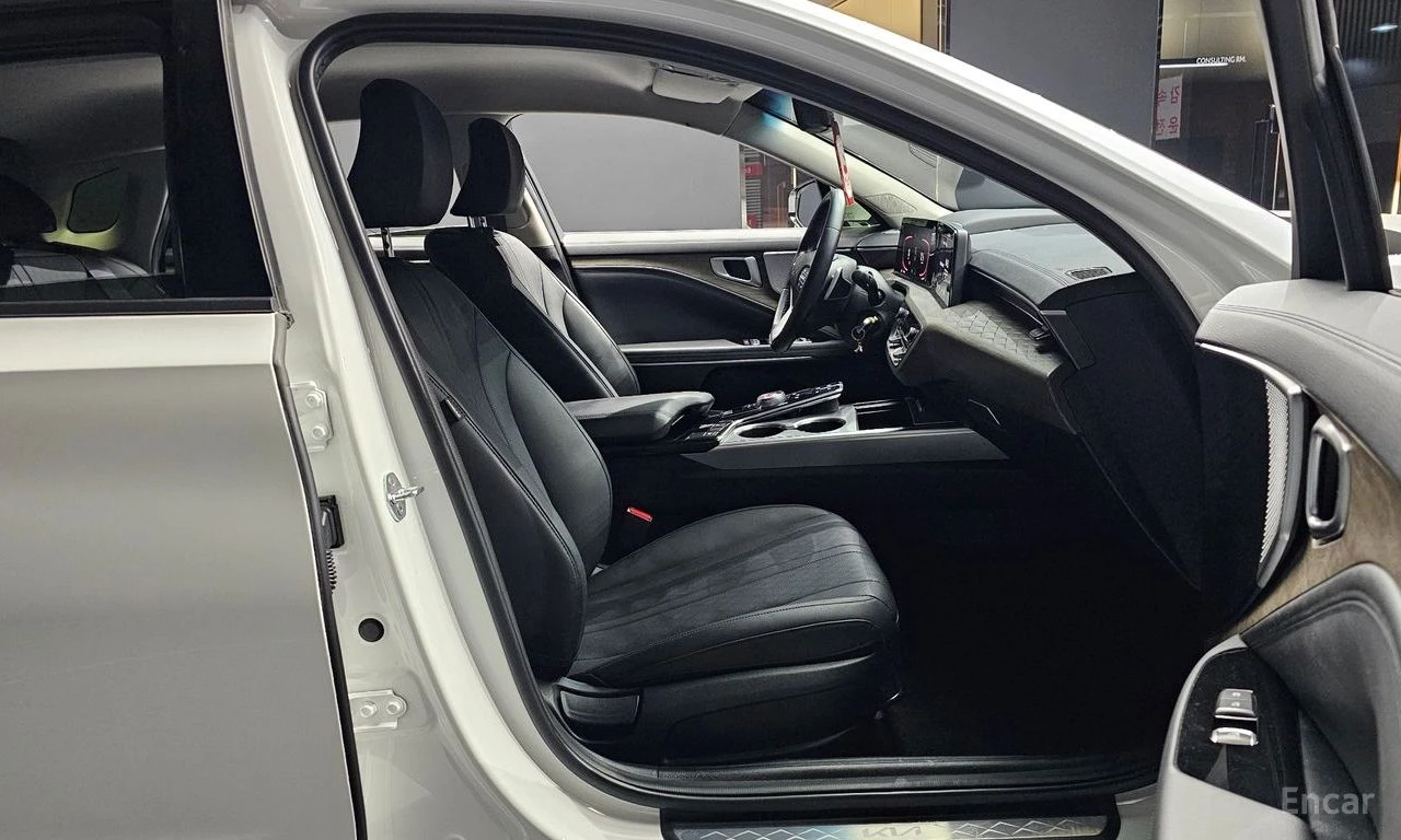 Kia K8 3.5* LPG* ПОДГРЕВ* 360КАМЕРА* LANE* ASSIST* , снимка 14 - Автомобили и джипове - 54577313