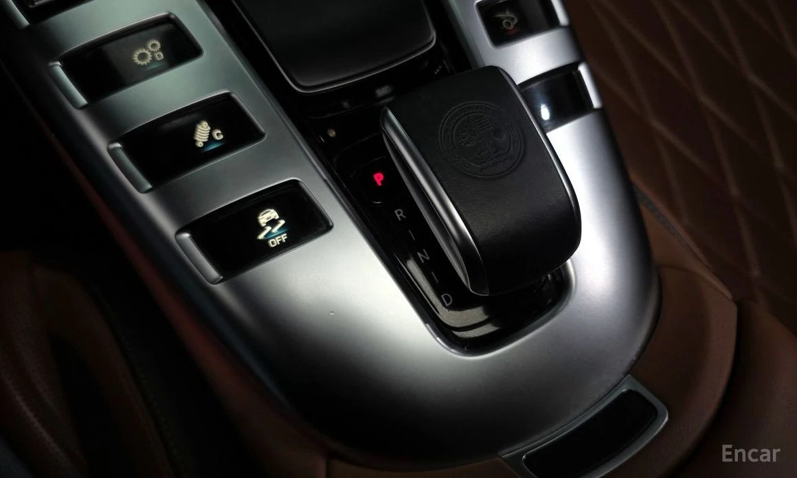 Mercedes-Benz AMG GT, снимка 9 - Автомобили и джипове - 54719099