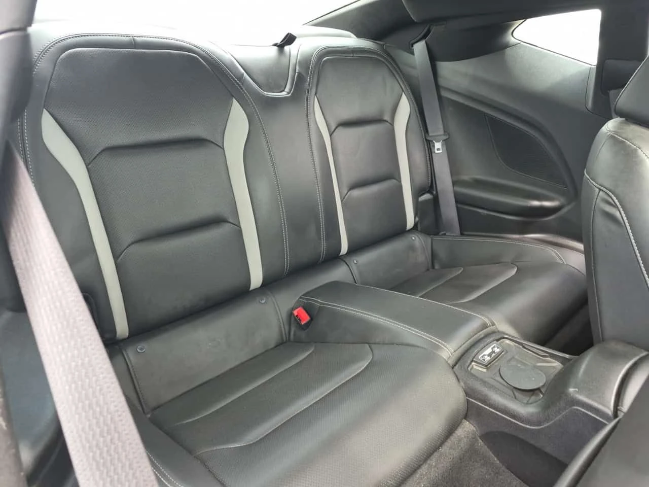 Chevrolet Camaro 2SS  CARFAX, снимка 11 - Автомобили и джипове - 54866256