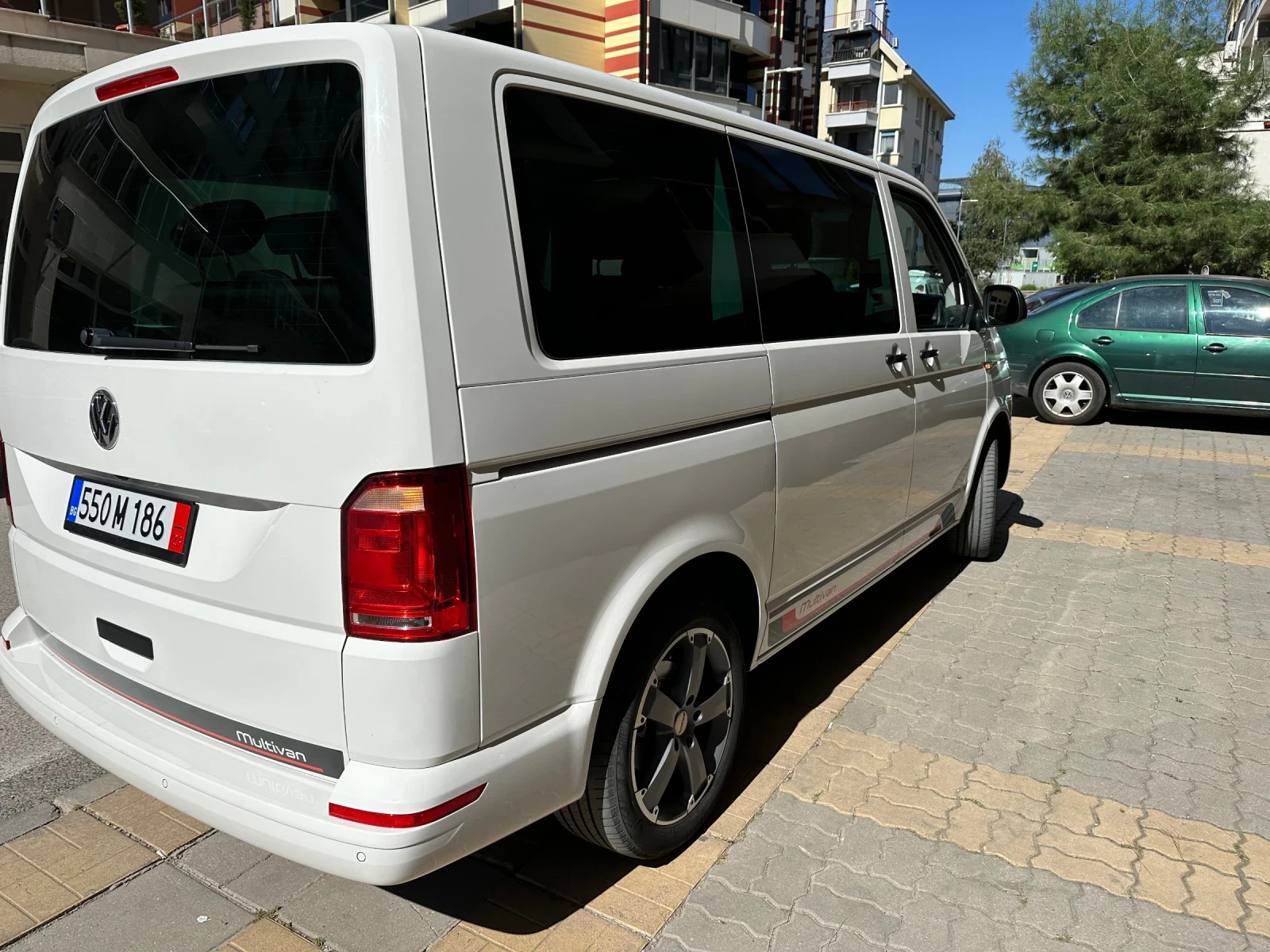 VW Multivan T6 7 места 2.0 150 конски сили, снимка 3 - Автомобили и джипове - 55643131