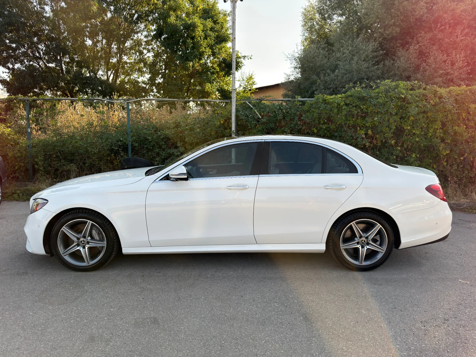 Mercedes-Benz E 400 V6/333HP/ ОБДУХВ./PANO/360/138хил км, снимка 6 - Автомобили и джипове - 55816075