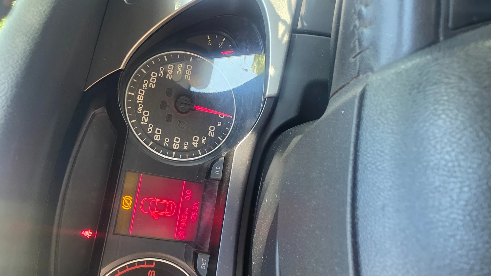 Audi A4 2.0tdi, снимка 13 - Автомобили и джипове - 56087601