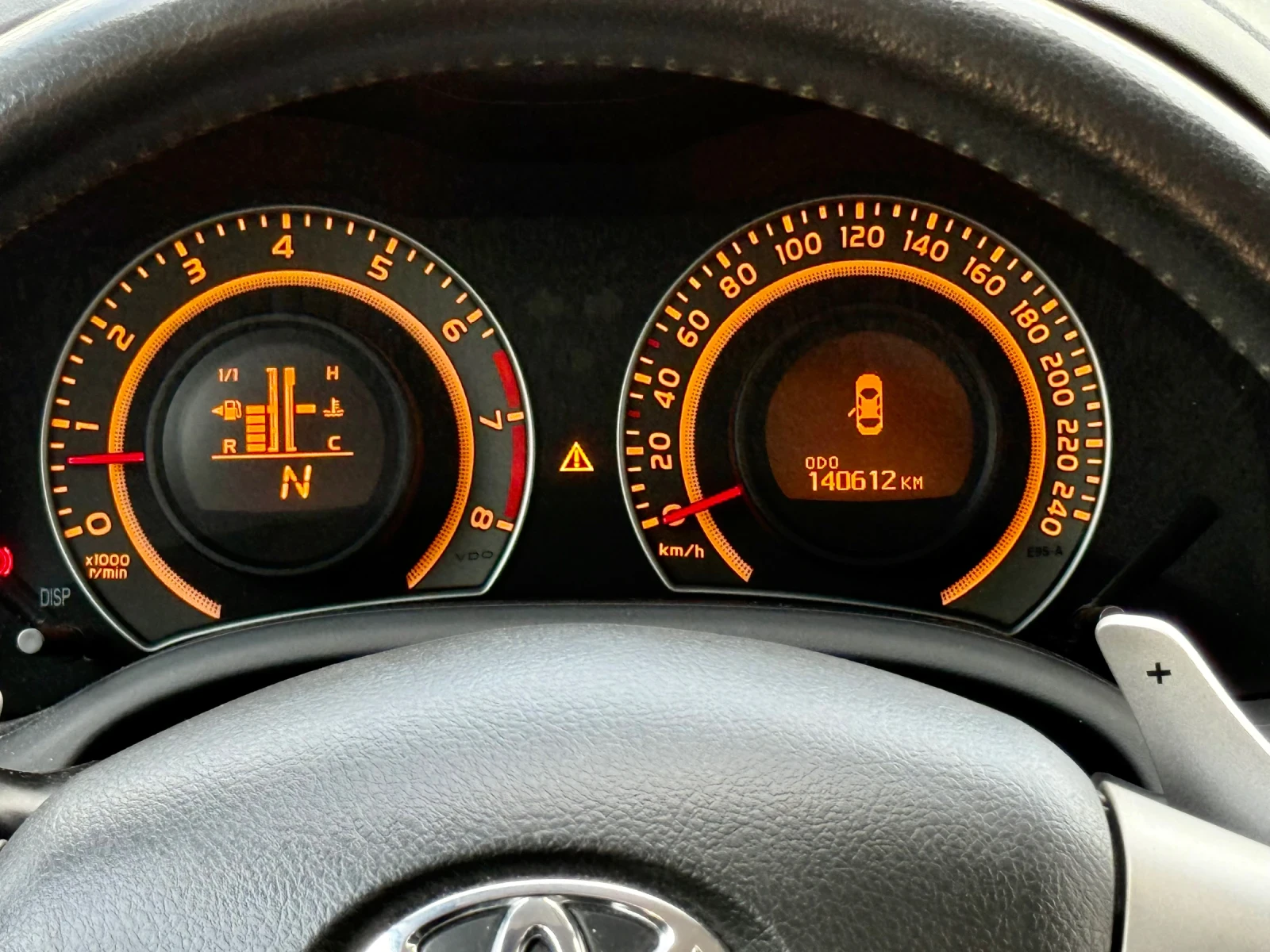 Toyota Corolla 1.6 VVT-i Automatic, снимка 9 - Автомобили и джипове - 56428882