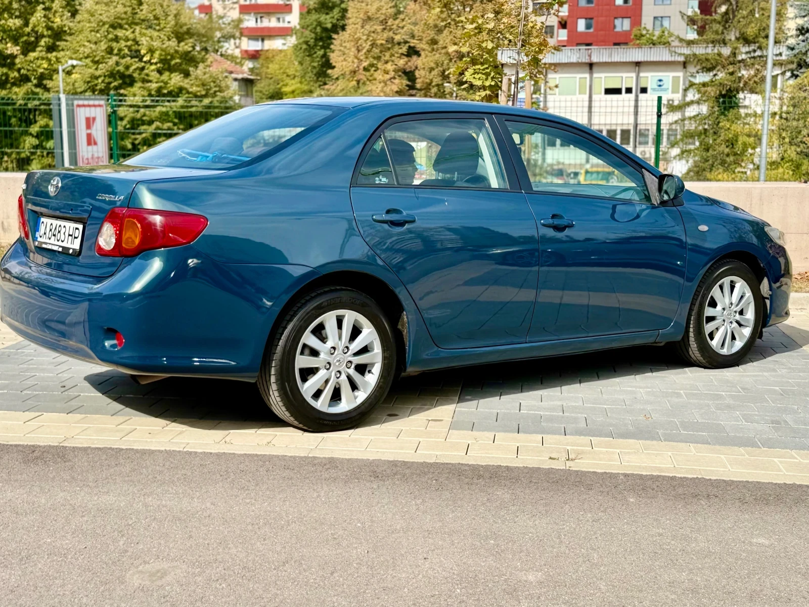 Toyota Corolla 1.6 VVT-i Automatic, снимка 6 - Автомобили и джипове - 56428882