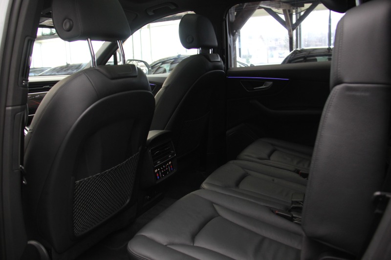 Audi Q7  5г Гаранция/55TFSI/Virtual/Panorama/Kamera/6+1, снимка 8 - Автомобили и джипове - 43391421