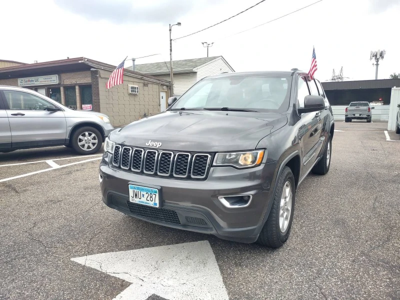 Jeep Grand cherokee 2017 Jeep Grand Cherokee Laredo, снимка 1 - Автомобили и джипове - 48016773