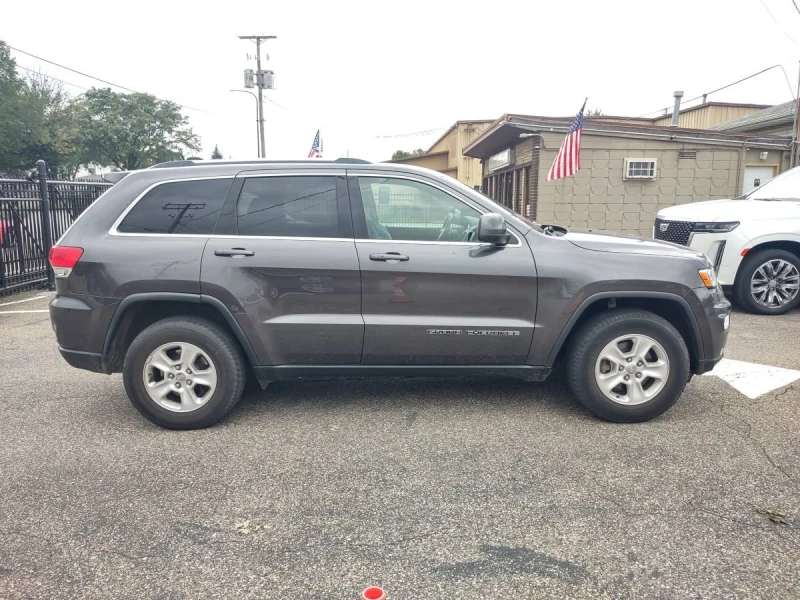 Jeep Grand cherokee 2017 Jeep Grand Cherokee Laredo, снимка 6 - Автомобили и джипове - 48016773