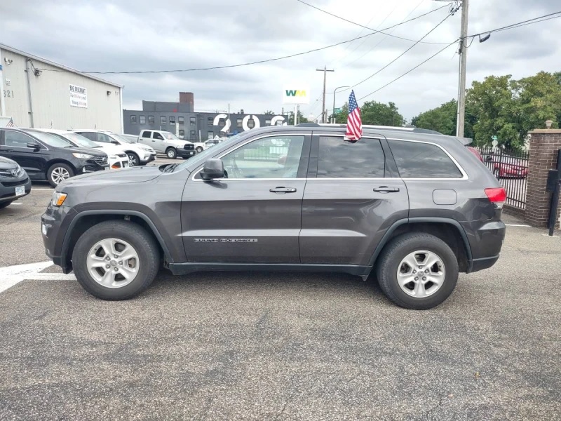 Jeep Grand cherokee 2017 Jeep Grand Cherokee Laredo, снимка 5 - Автомобили и джипове - 48016773