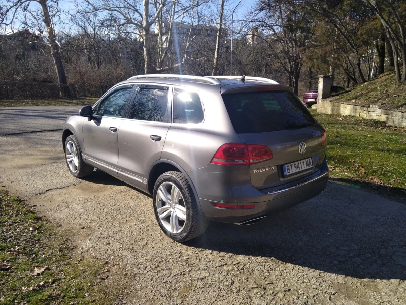 VW Touareg 245кс., снимка 3 - Автомобили и джипове - 48880187