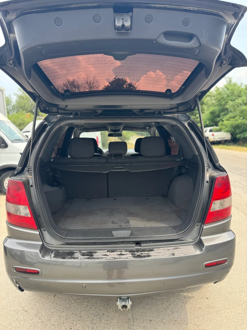 Kia Sorento 2.5 CRDI, снимка 3 - Автомобили и джипове - 52543177