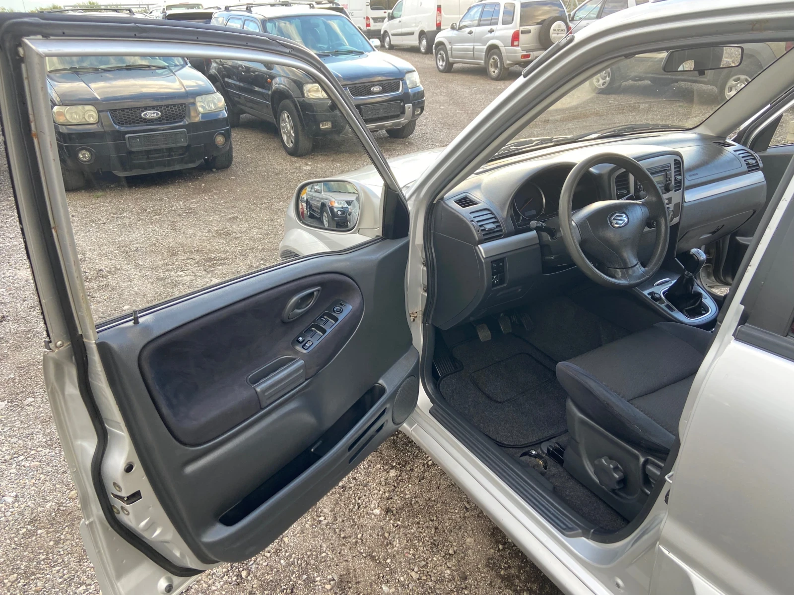 Suzuki Grand vitara 2.0 ГЪРЦИЯ 195000 км - изображение 9