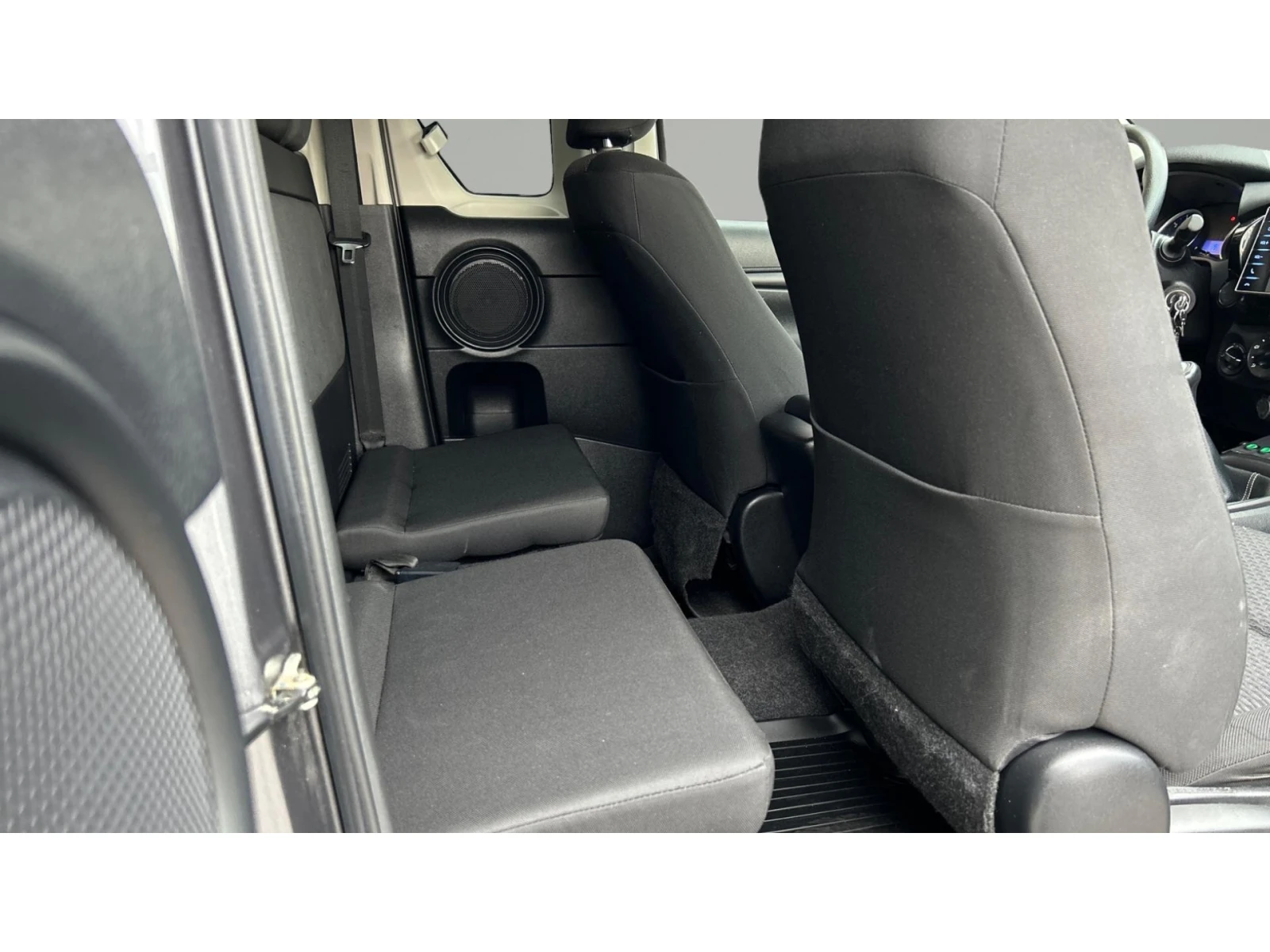 Toyota Hilux 2.4 D4-D, ������� ������ �� 444   | Mobile.bg � ����������� 7