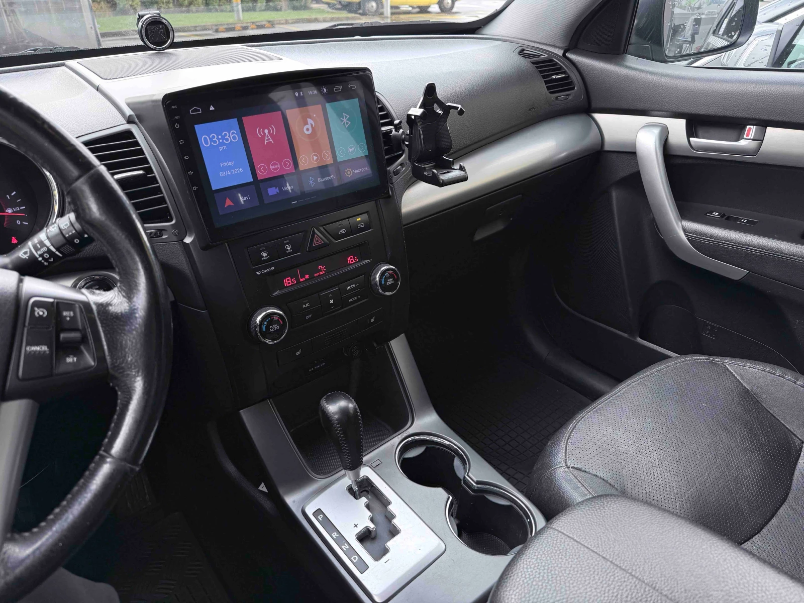 Kia Sorento 2.2 CRDI, снимка 7 - Автомобили и джипове - 54076504