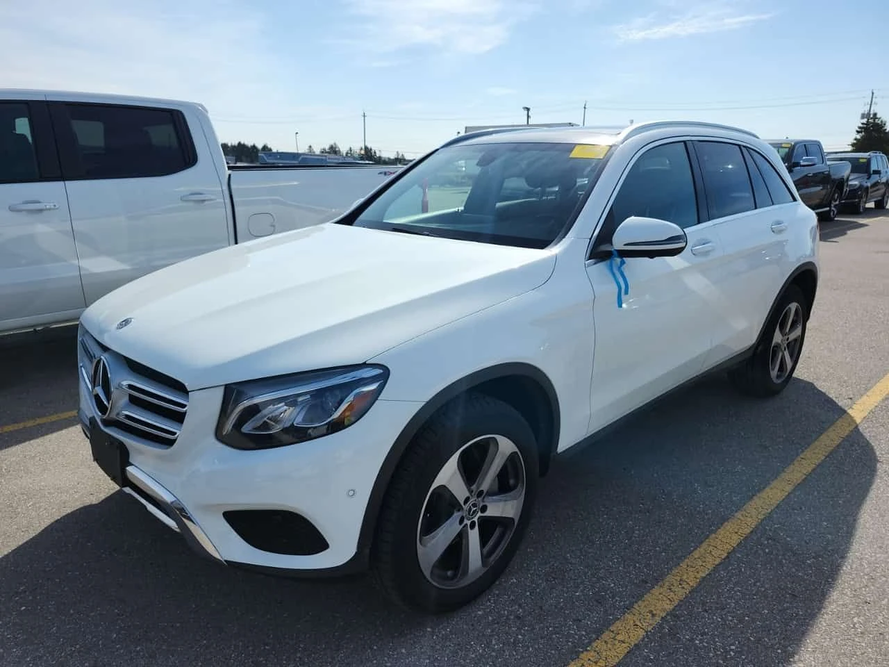 Mercedes-Benz GLC 300 * CARFAX * 2 КЛЮЧА * ПАНОРАМА * ПОДГРЕВИ * 
