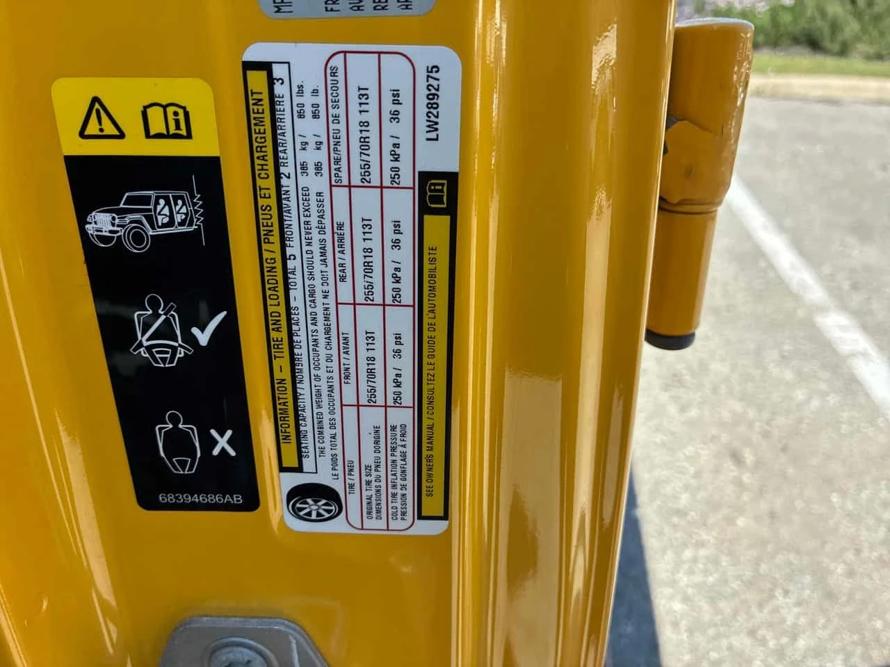 Jeep Wrangler Sahara  CARFAX, снимка 11 - Автомобили и джипове - 54776805