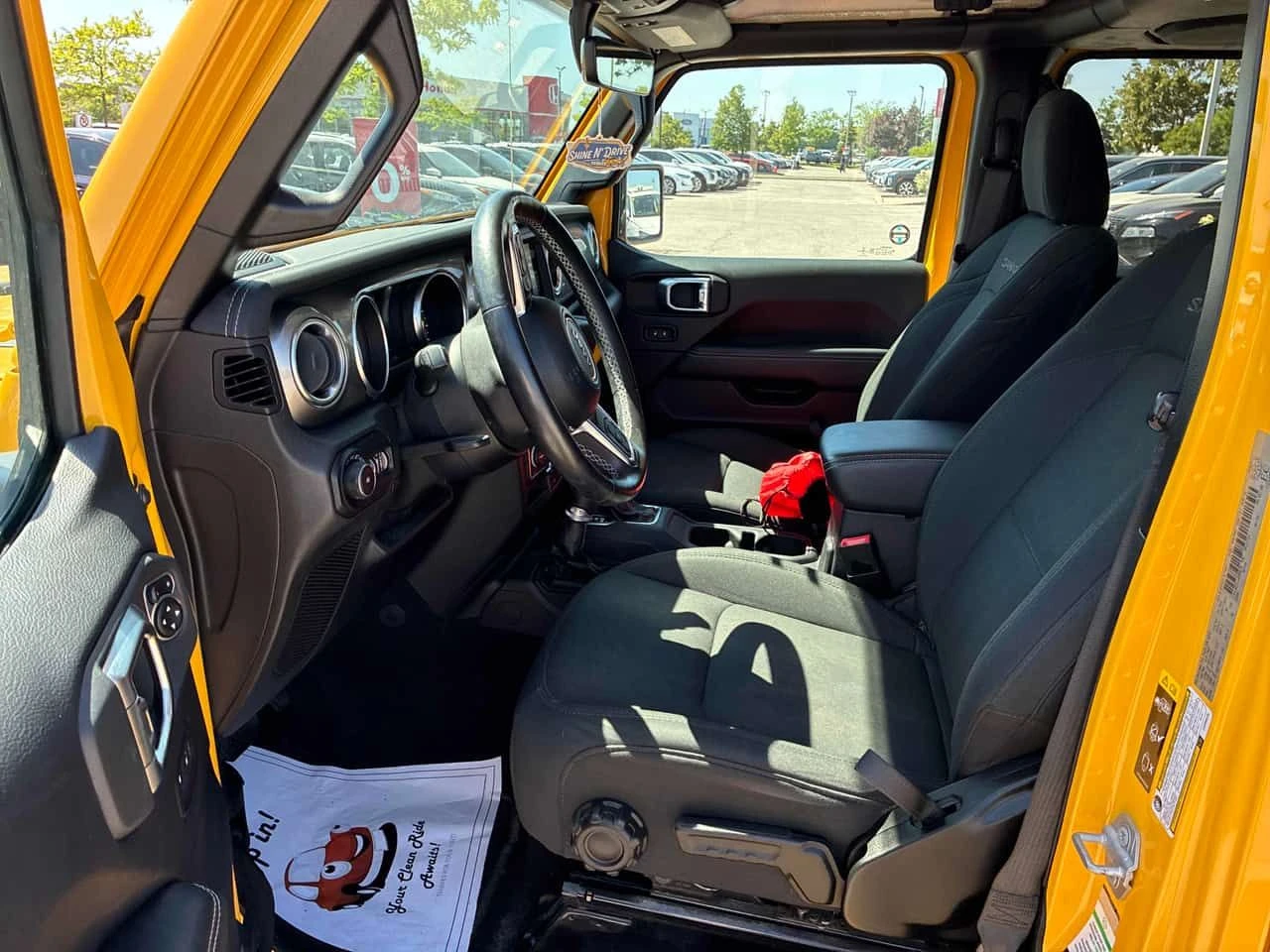 Jeep Wrangler Sahara  CARFAX, снимка 5 - Автомобили и джипове - 54776805