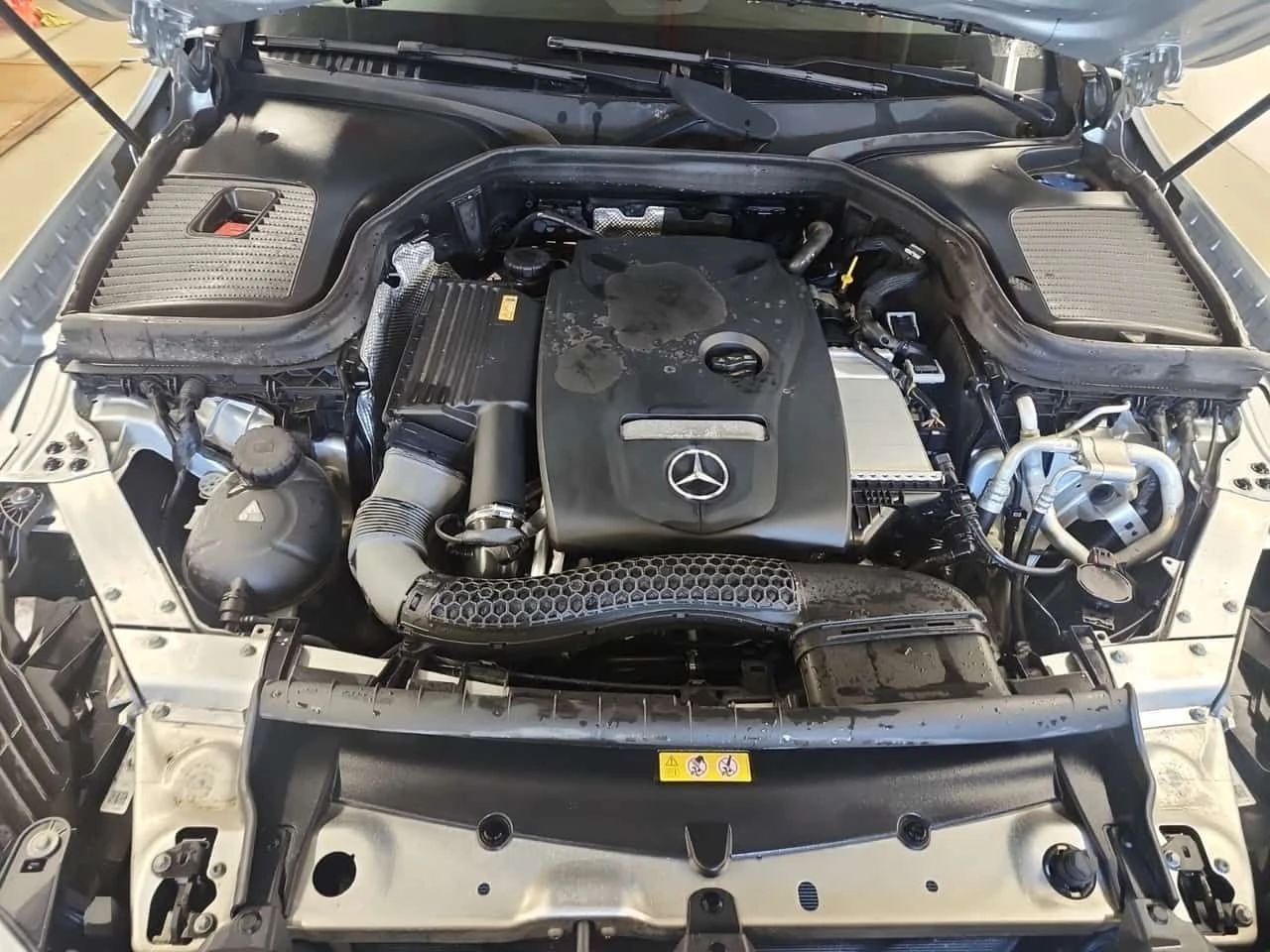 Mercedes-Benz GLC * 300 * CARFAX * ЦЕНА ДО БГ, снимка 9 - Автомобили и джипове - 54903031
