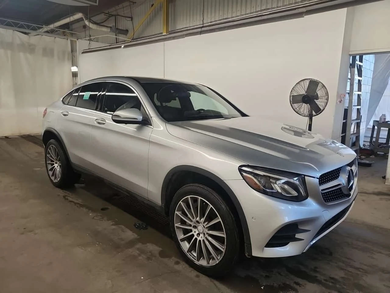 Mercedes-Benz GLC * 300 * CARFAX * ЦЕНА ДО БГ, снимка 2 - Автомобили и джипове - 54903031