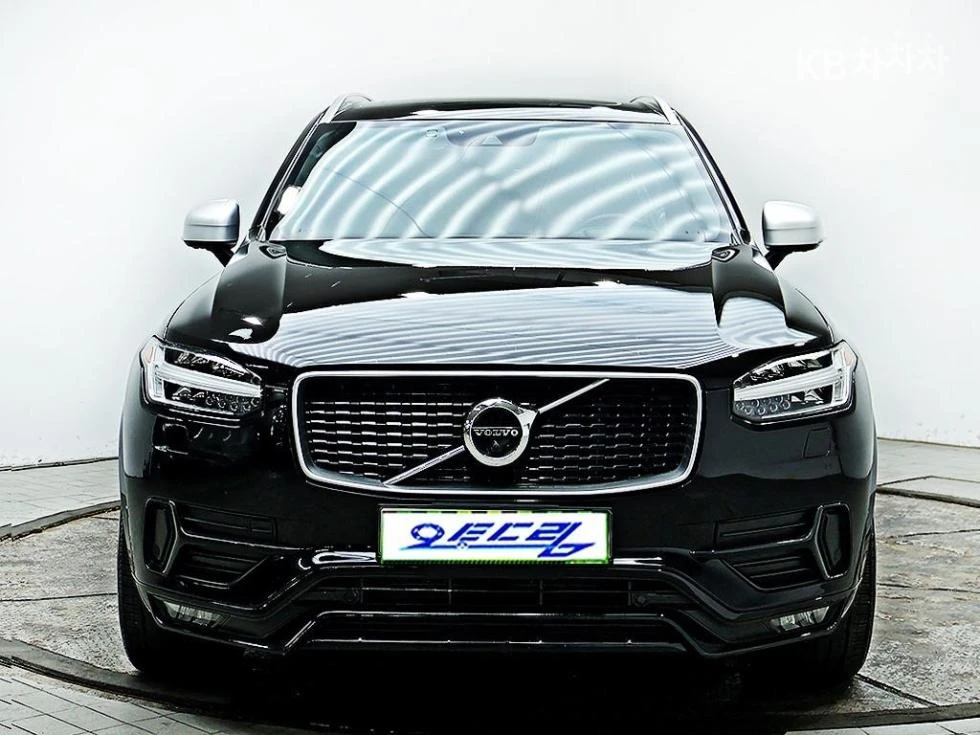 Volvo Xc90 T6 R-DESIGN HEAD UP/PANORAMA/360CAM/, снимка 3 - Автомобили и джипове - 55392226