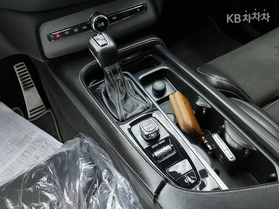 Volvo Xc90 T6 R-DESIGN HEAD UP/PANORAMA/360CAM/, снимка 7 - Автомобили и джипове - 55392226
