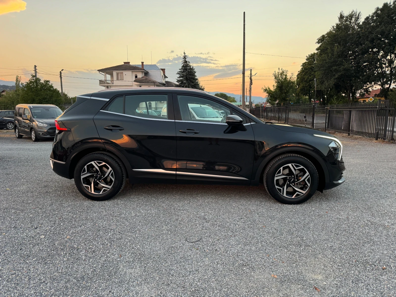 Kia Sportage 1.6d MildHybrid!! Digital cockpit!! Led!! , снимка 8 - Автомобили и джипове - 55867802