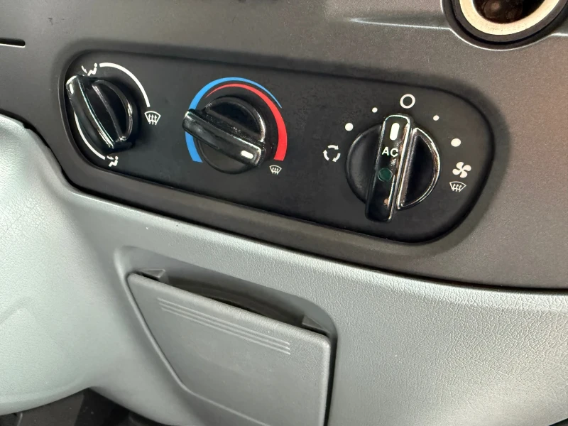 Ford Transit 2.4TDCI 140к.с. Товаропътнически 5-местен Клима , снимка 9 - Бусове и автобуси - 49674960