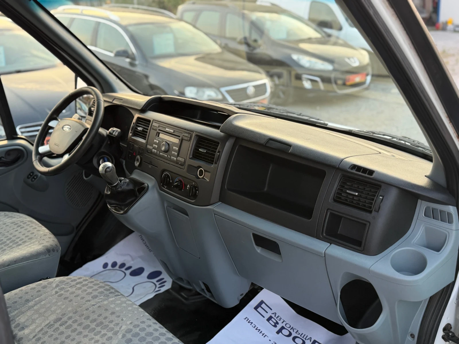 Ford Transit 2.2CDTI 110кс КЛИМАТИК , снимка 13 - Бусове и автобуси - 55721645