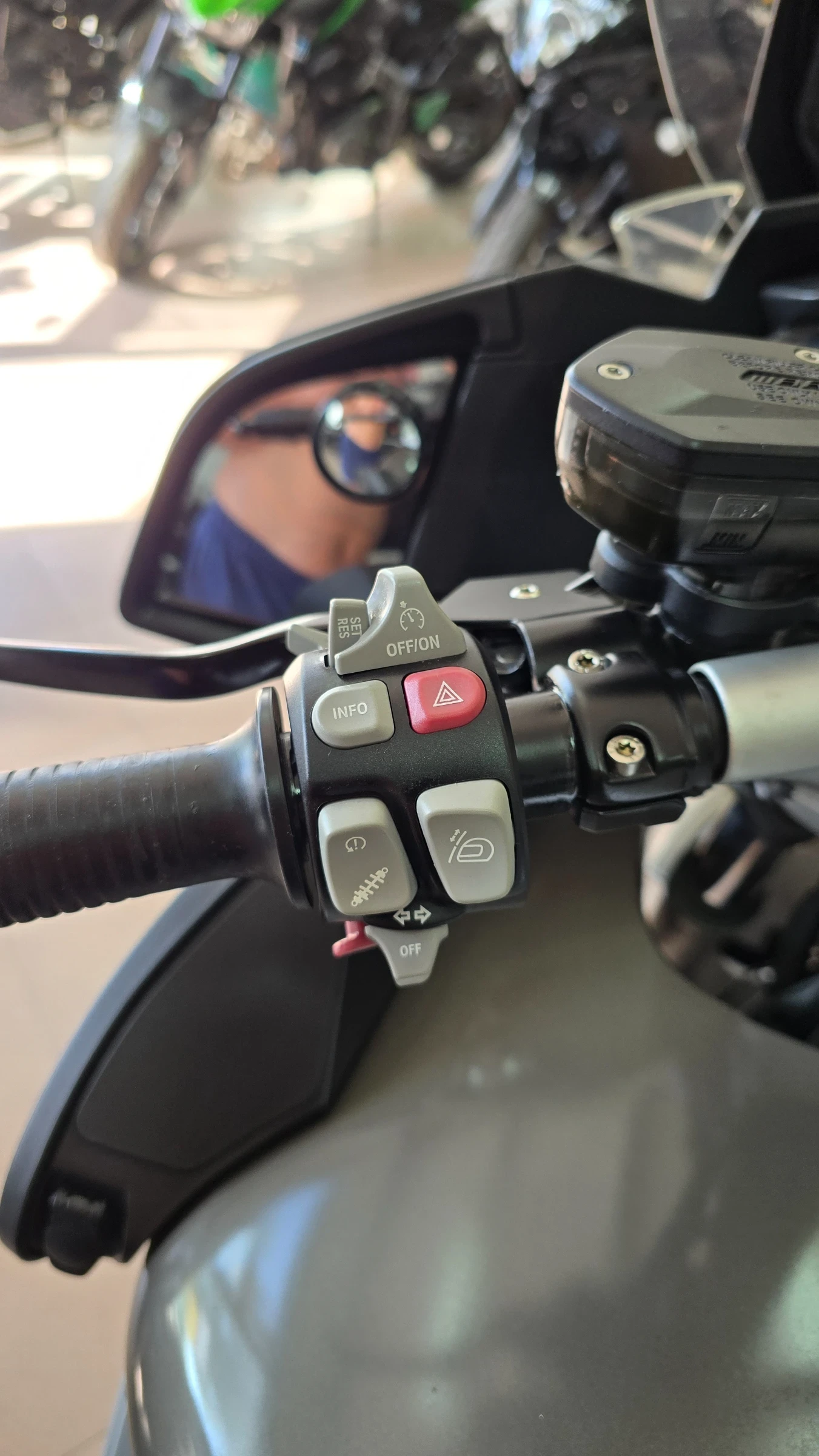 BMW R 1200 RT ESA ! Лизинг !, снимка 10 - Мотоциклети и мототехника - 55446806