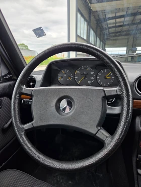 Mercedes-Benz 123 200D Гаражна* ТОП СЪСТОЯНИЕ, снимка 15