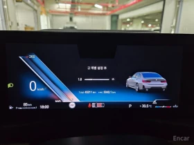 BMW 320 i M SPORT* DISTRONIC* HEAD-UP* ПОДГРЕВ* КАМЕРА* , снимка 9