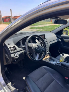 Mercedes-Benz C 180, снимка 6 - Автомобили и джипове - 53634199