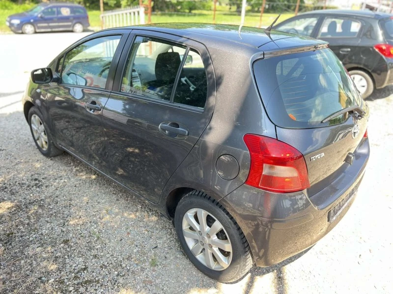 Toyota Yaris, снимка 4 - Автомобили и джипове - 45671125