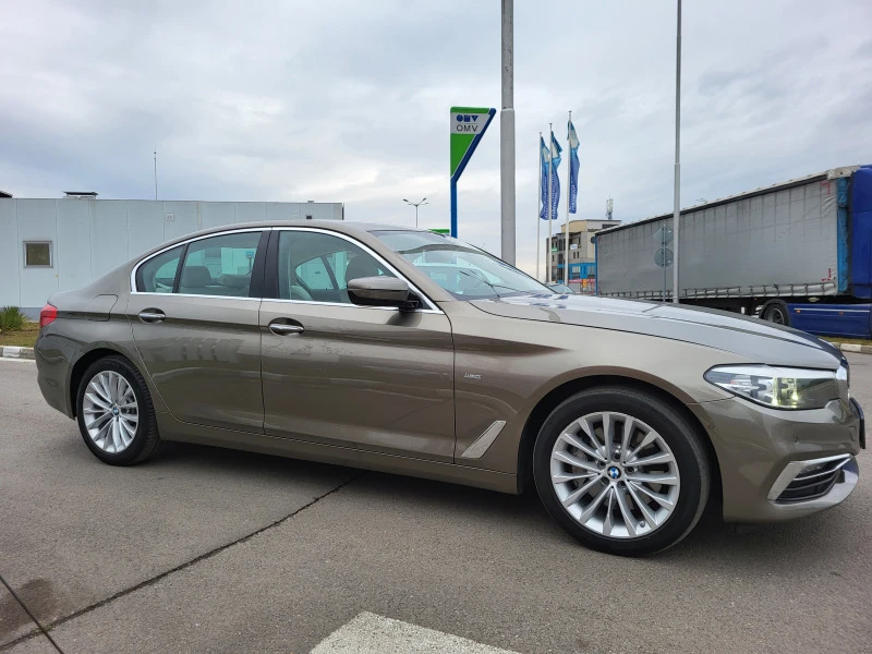 BMW 530 X-DRIVE 265 KC LUXURY LINE СМЕНЕН НОВ МОТОР !!!, снимка 4 - Автомобили и джипове - 44306326